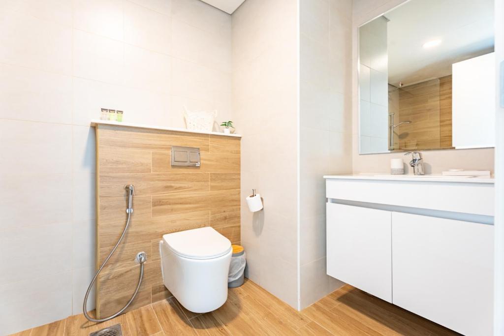 Apartment Rahaloft Bliss 2br Withcity View Etihadairwayscentre Abu Dhabi